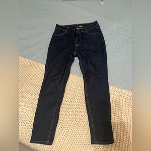 Dark wash Old Navy High-Rise Super Skinny Jeans, size 6 Short